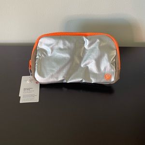 Lululemon Everywhere Belt Bag